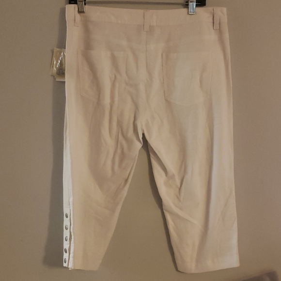 ECI Capris Nwt Bembe White new 8 - Picture 4 of 4